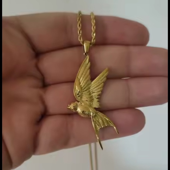 Swallow Peace Bird 18k Gold Stainless Steel Necklace - Picture 6 of 6